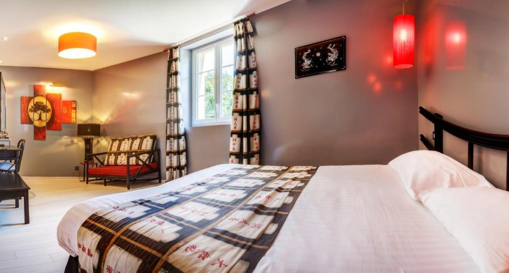 Chateau De La Falque, The Originals Relais Saint Geniez d'Olt Ruang foto