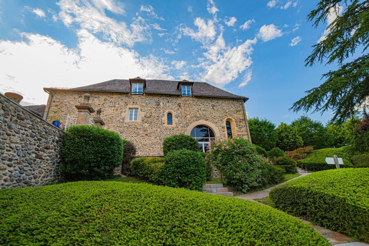 Chateau De La Falque, The Originals Relais Saint Geniez d'Olt Bagian luar foto